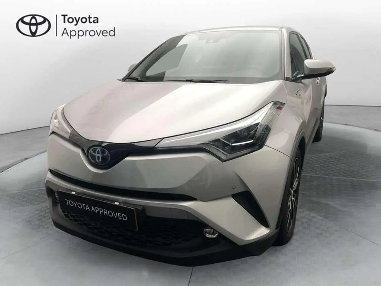 Photo 1 : Toyota C-hr 2019 Hybrid