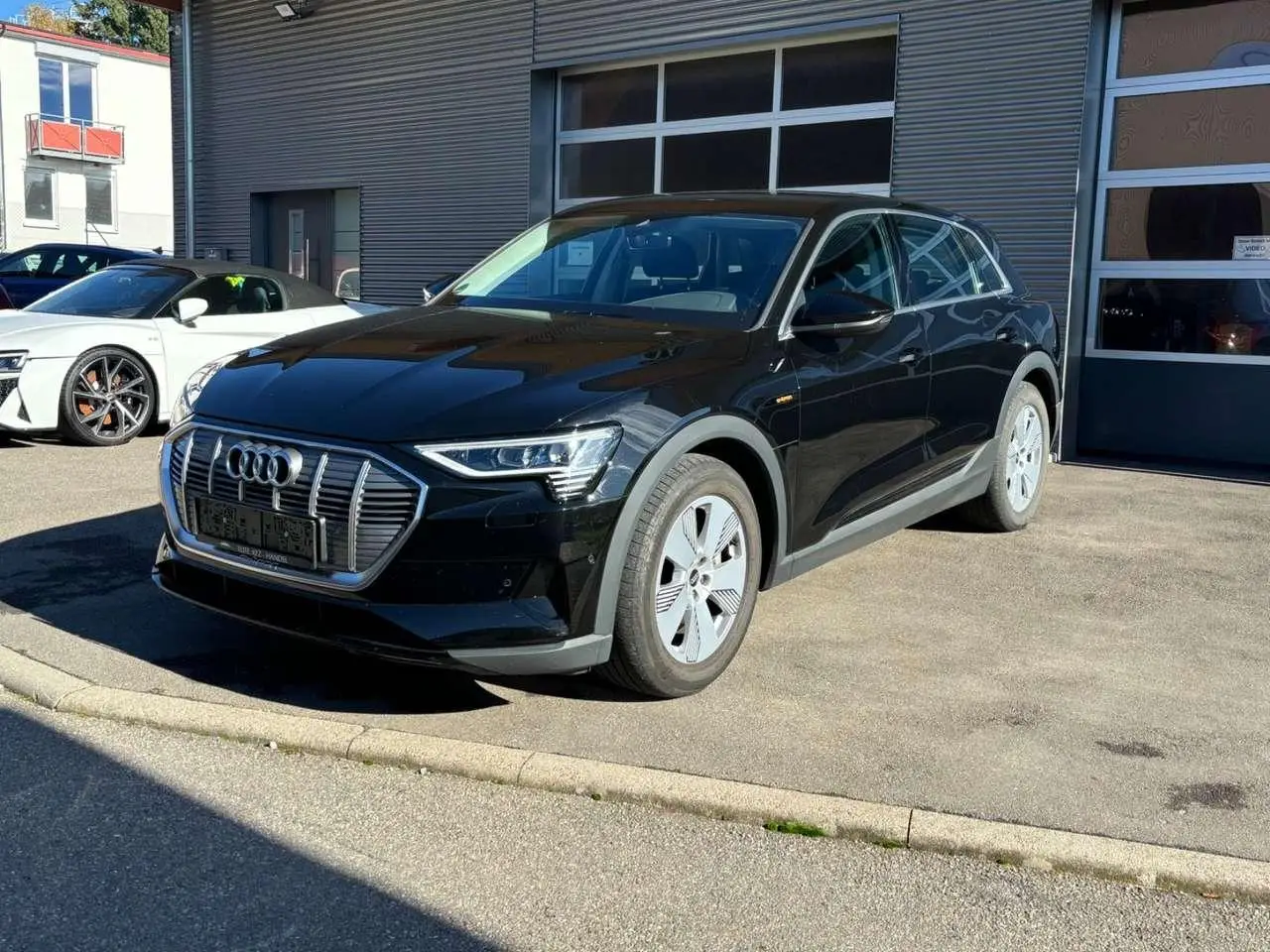 Photo 1 : Audi E-tron 2021 Electric