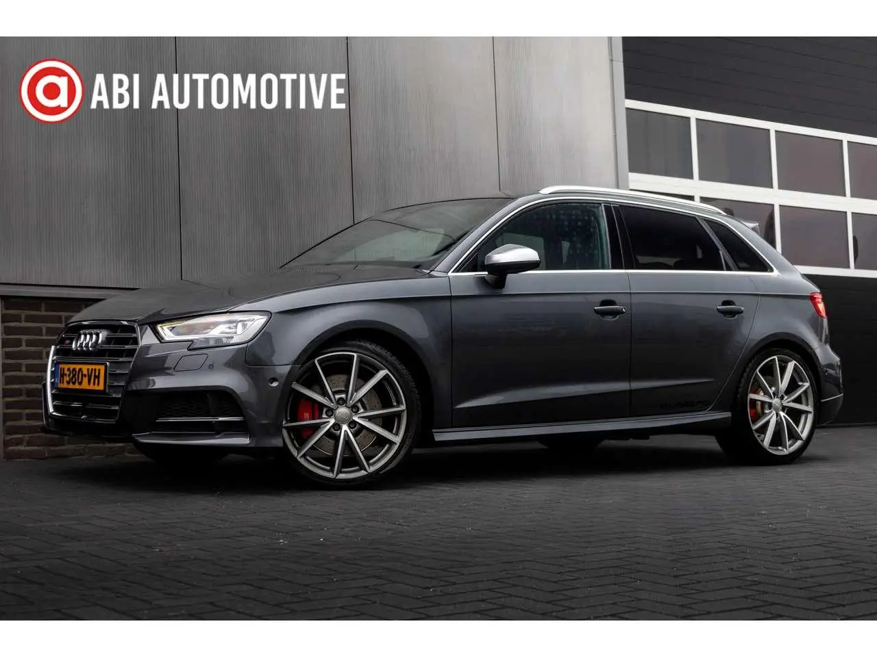 Photo 1 : Audi S3 2017 Essence