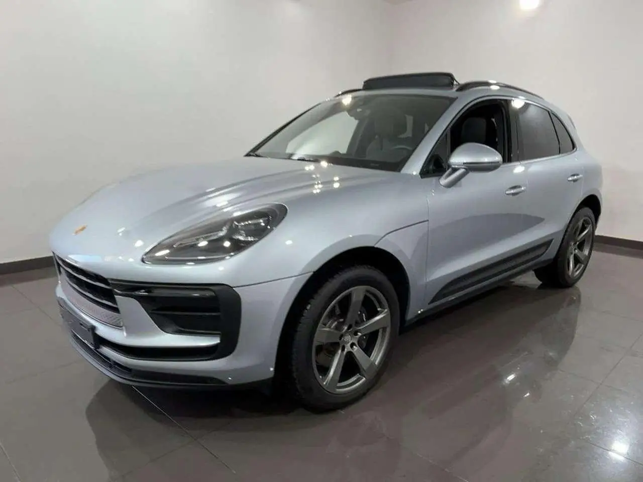 Photo 1 : Porsche Macan 2022 Petrol