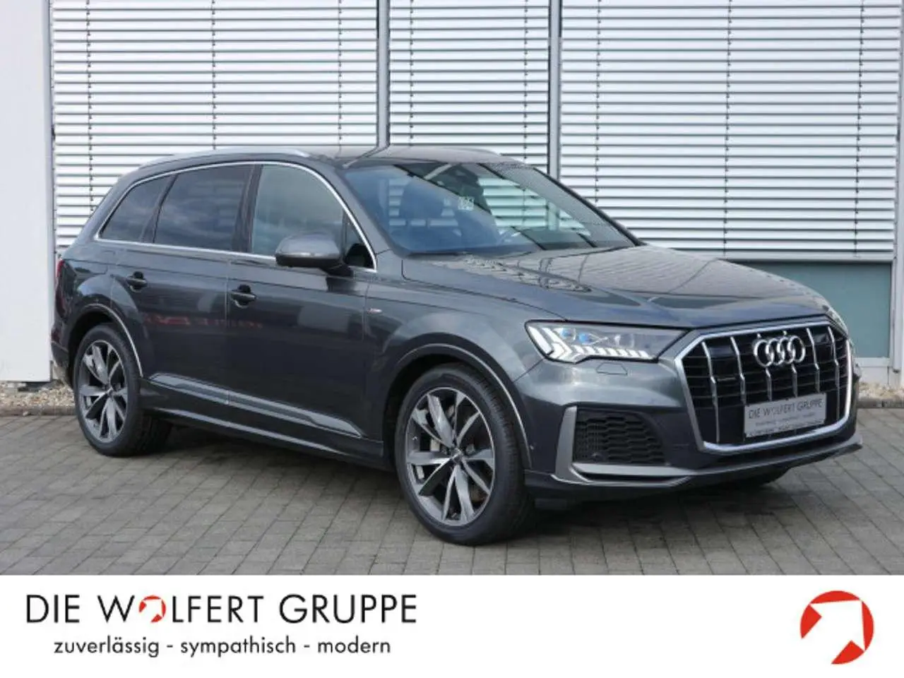 Photo 1 : Audi Q7 2020 Hybrid