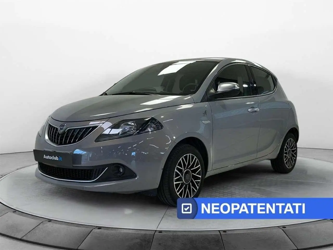 Photo 1 : Lancia Ypsilon 2022 Hybrid