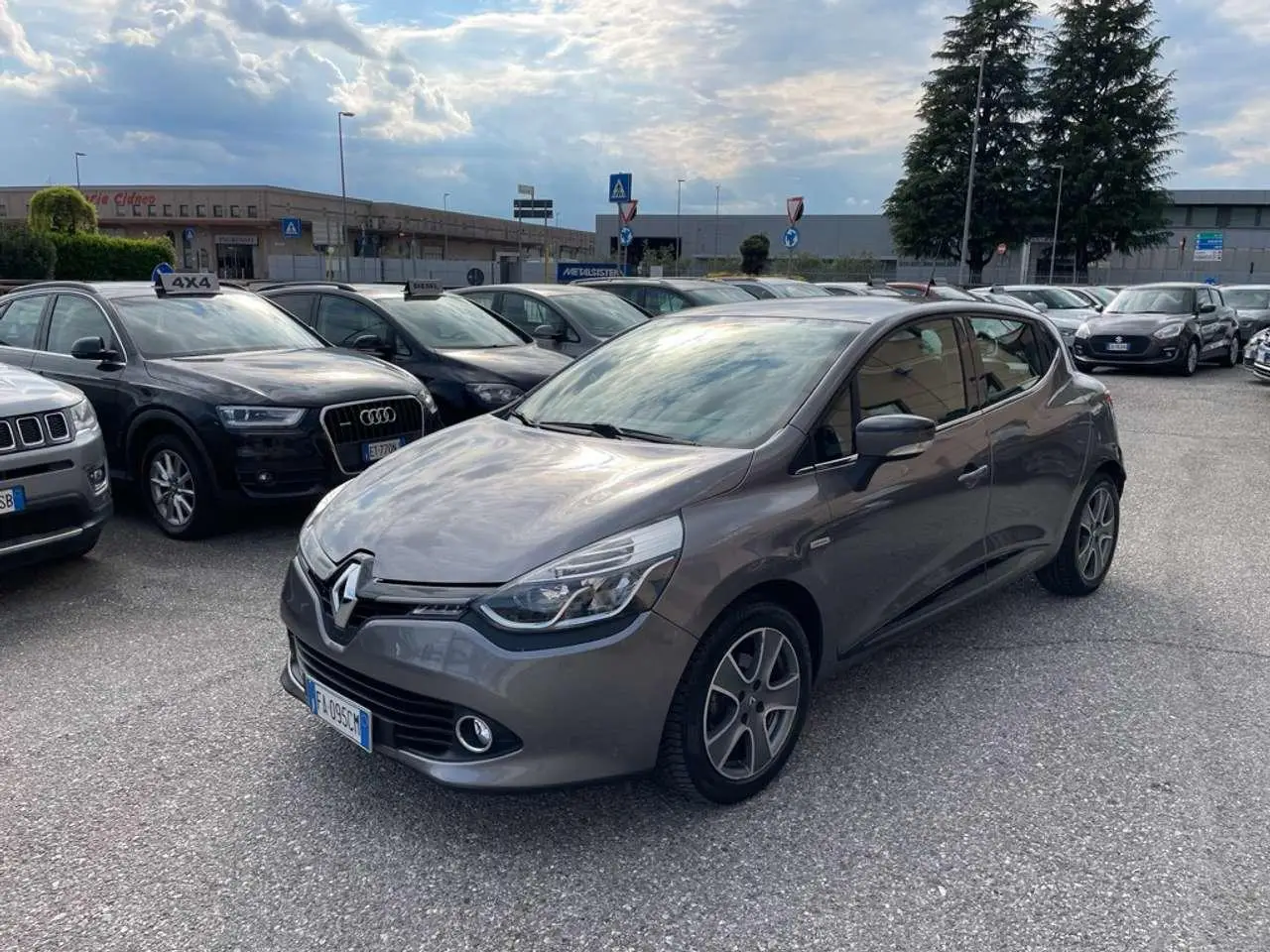 Photo 1 : Renault Clio 2015 Petrol