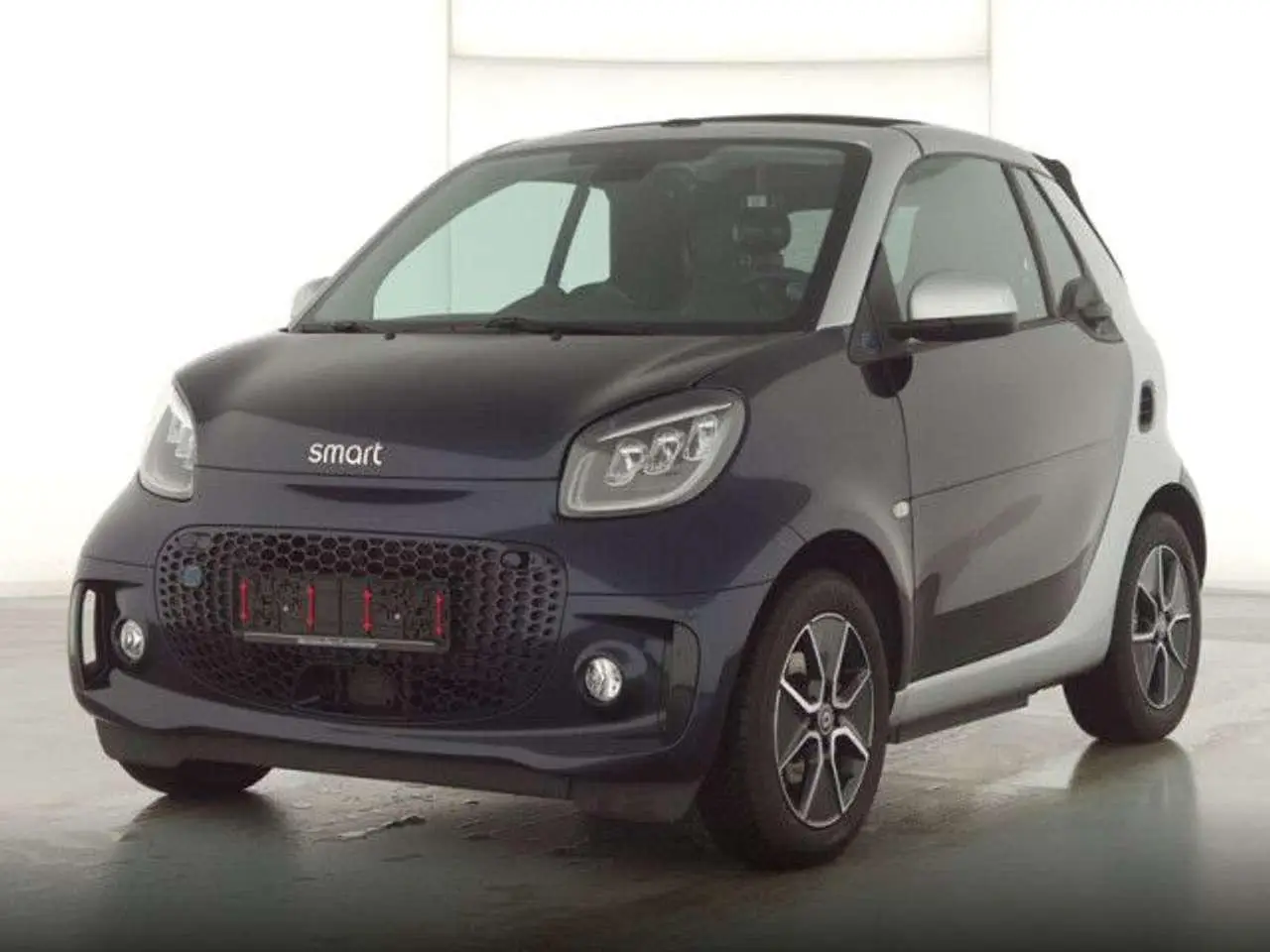 Photo 1 : Smart Fortwo 2023 Electric