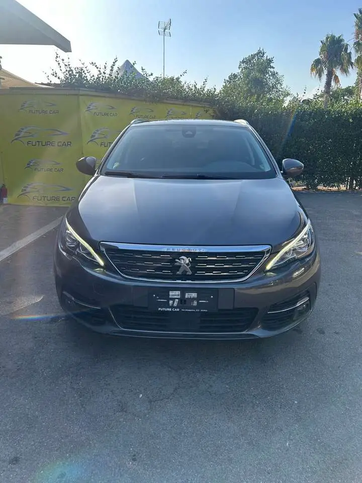 Photo 1 : Peugeot 308 2021 Diesel