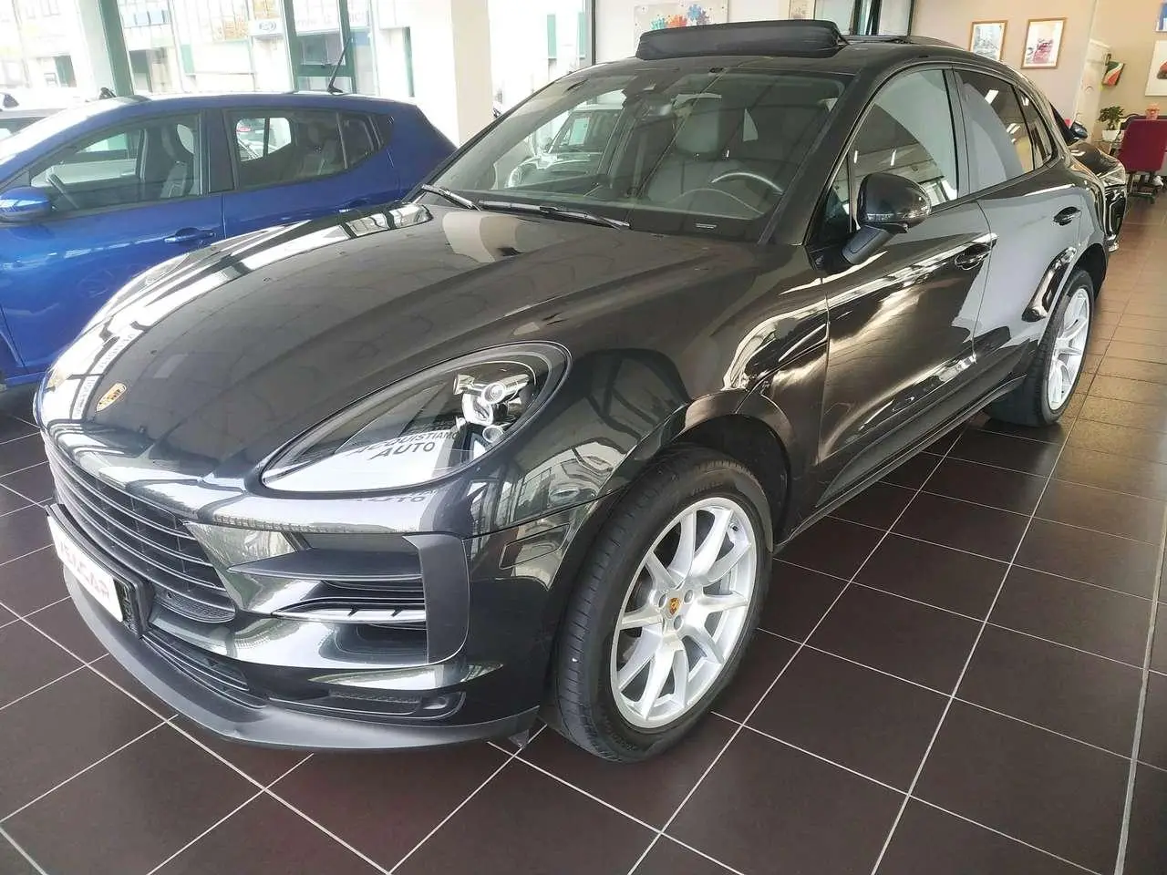 Photo 1 : Porsche Macan 2020 Petrol