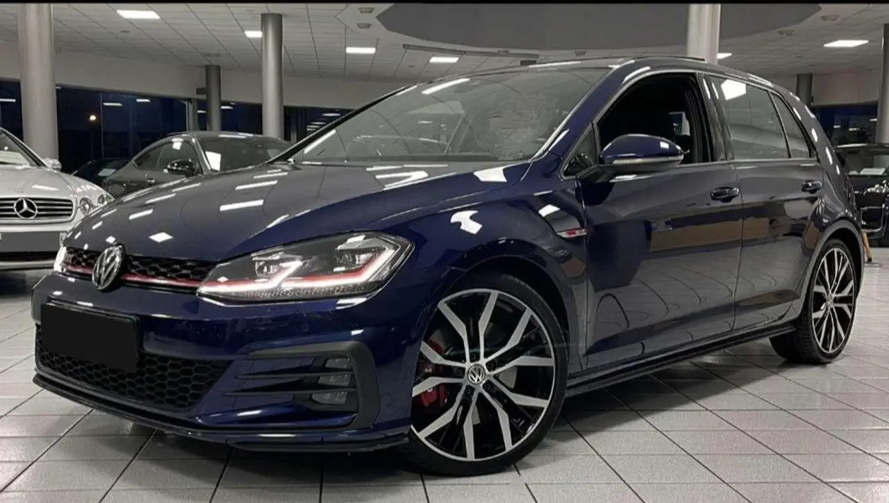 Photo 1 : Volkswagen Golf 2019 Essence