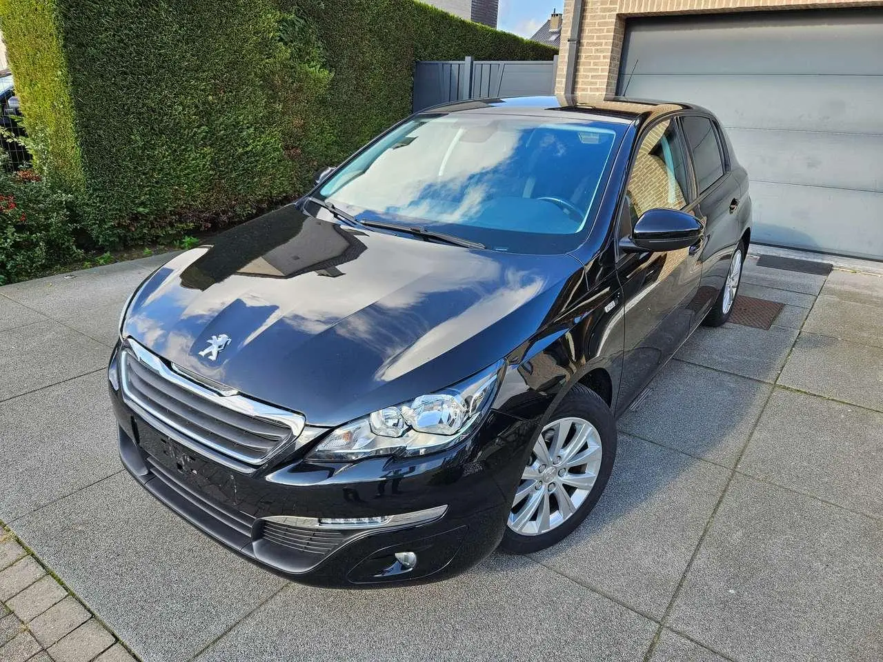 Photo 1 : Peugeot 308 2016 Petrol