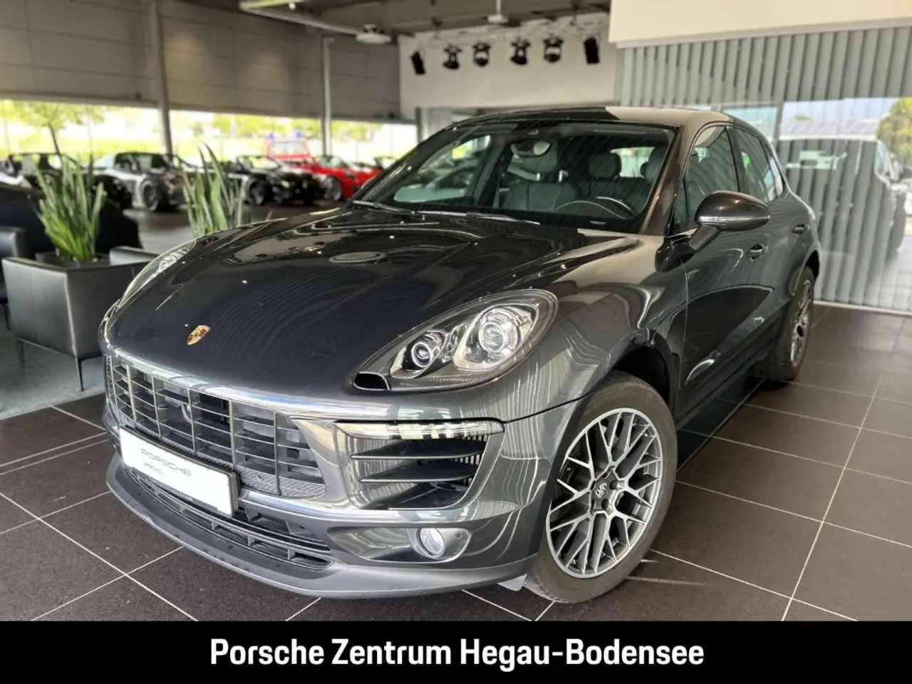 Photo 1 : Porsche Macan 2018 Petrol