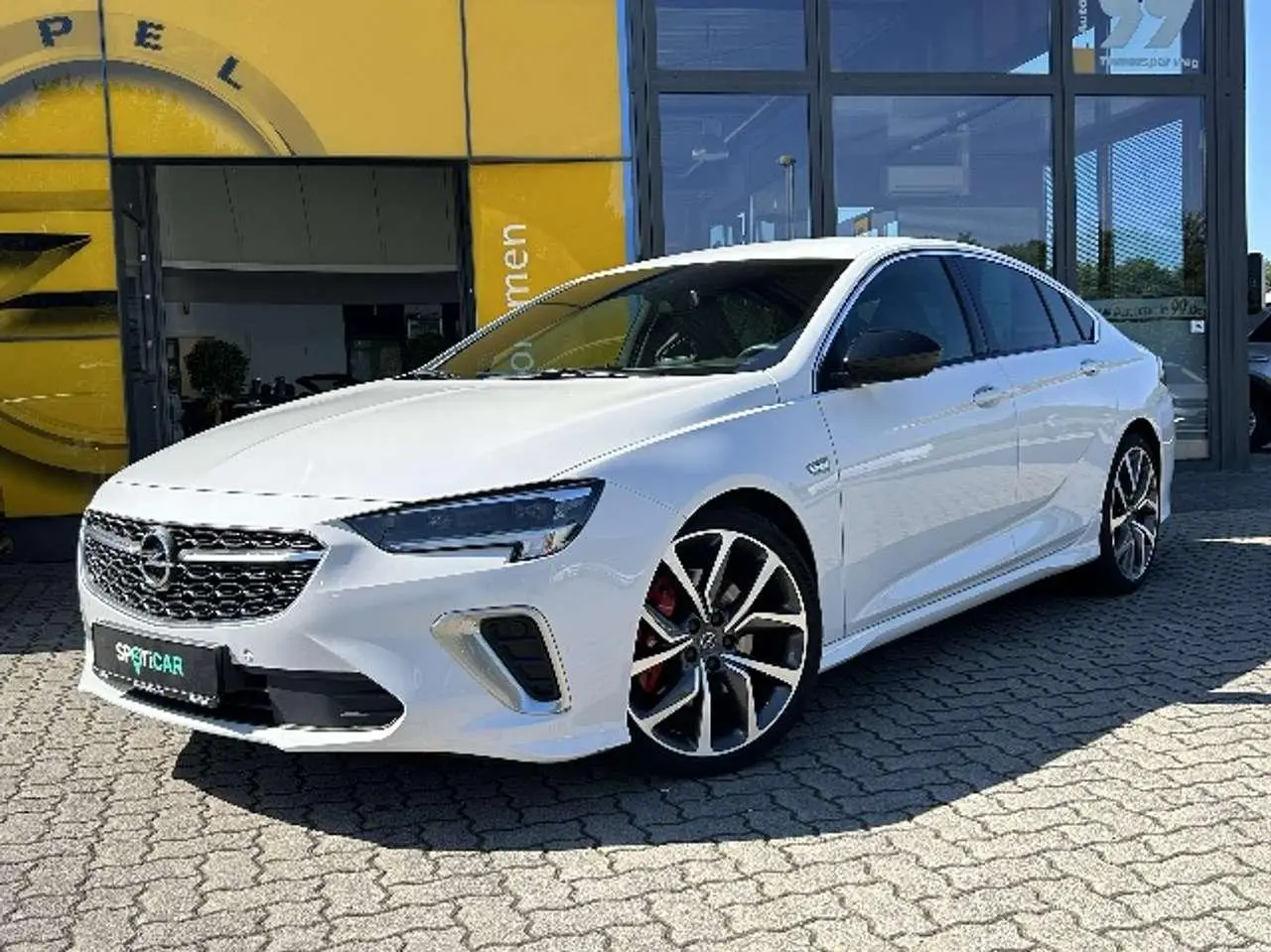 Photo 1 : Opel Insignia 2021 Essence