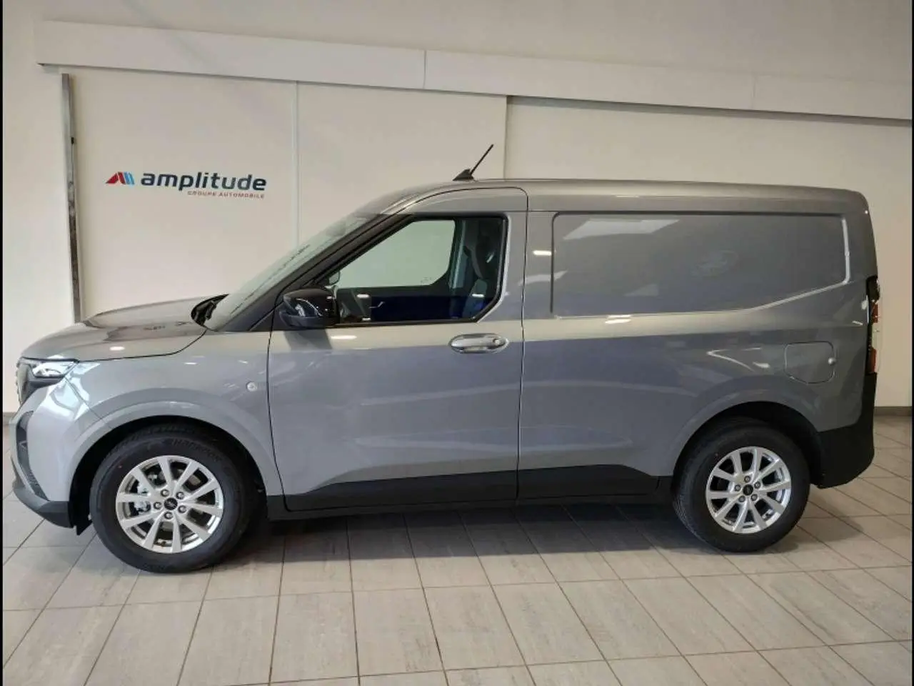 Photo 1 : Ford Transit 2024 Diesel