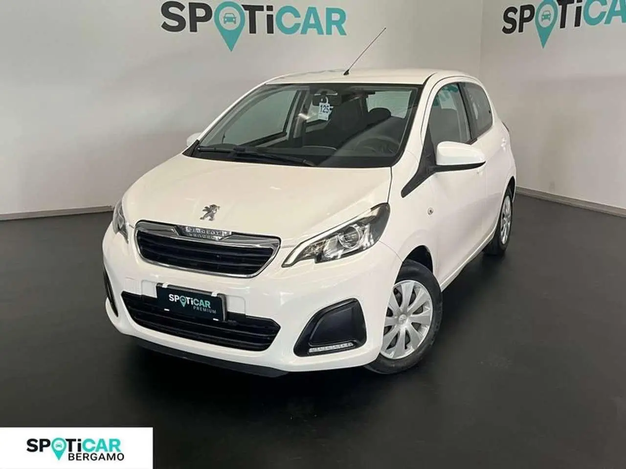 Photo 1 : Peugeot 108 2015 Essence