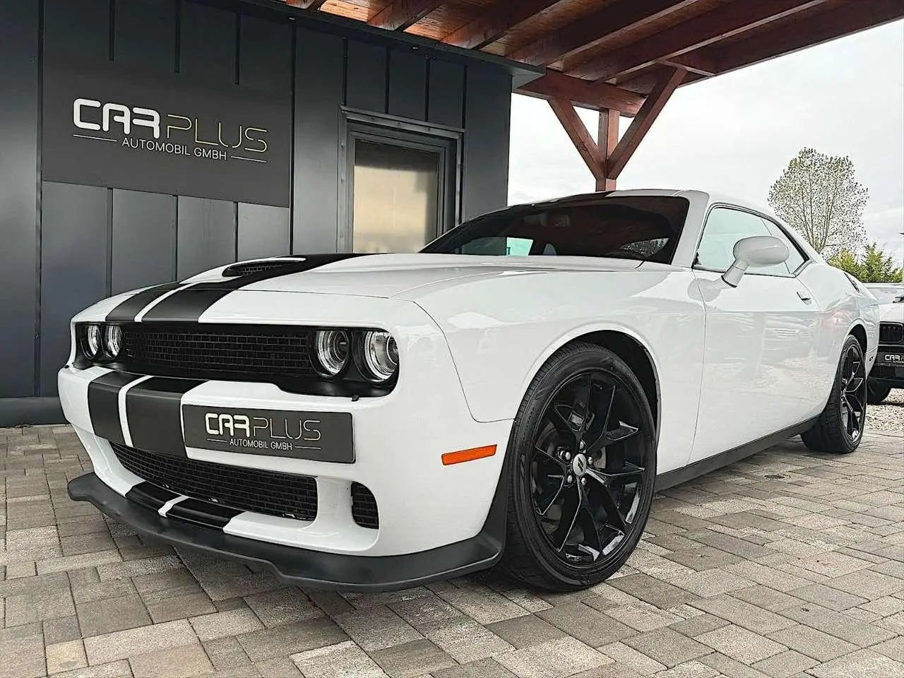 Photo 1 : Dodge Challenger 2019 Essence