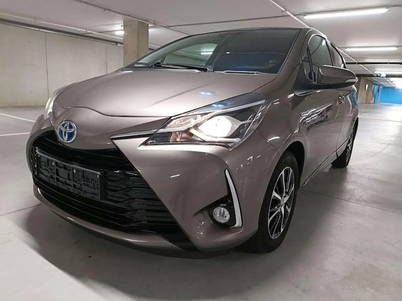 Photo 1 : Toyota Yaris 2018 Hybride