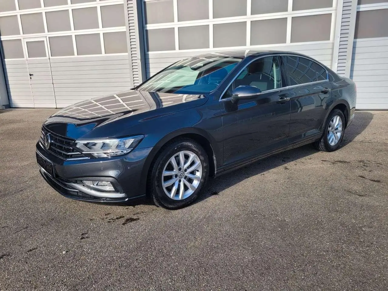 Photo 1 : Volkswagen Passat 2020 Petrol