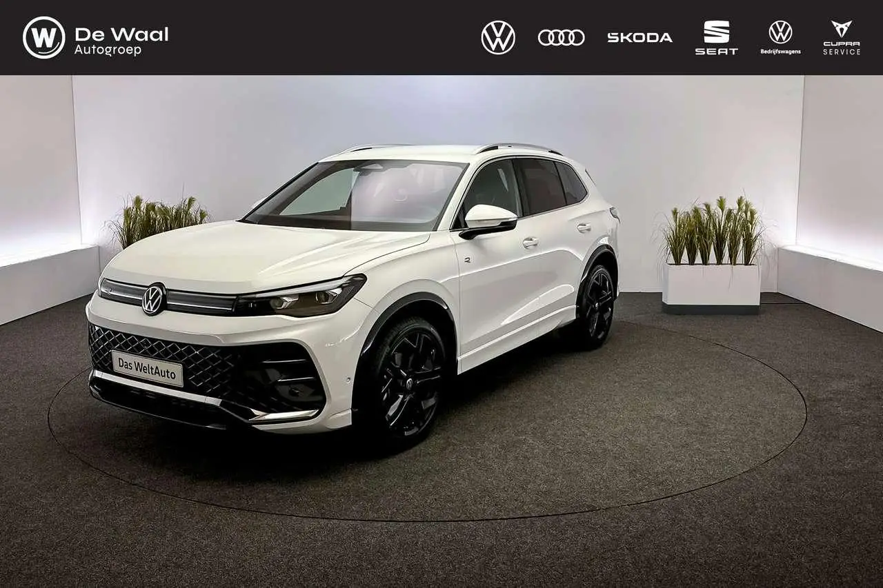 Photo 1 : Volkswagen Tiguan 2024 Essence