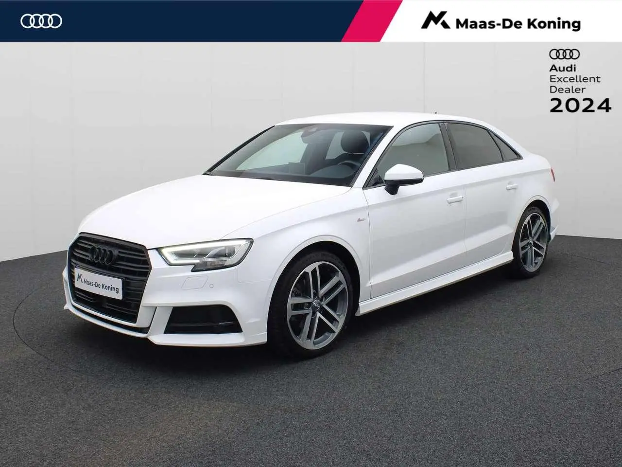 Photo 1 : Audi A3 2019 Petrol