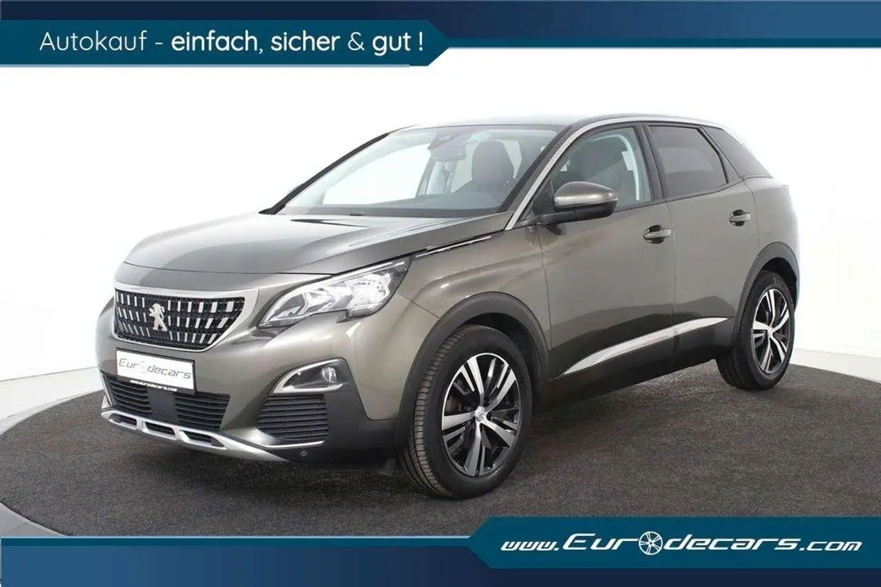 Photo 1 : Peugeot 3008 2020 Essence