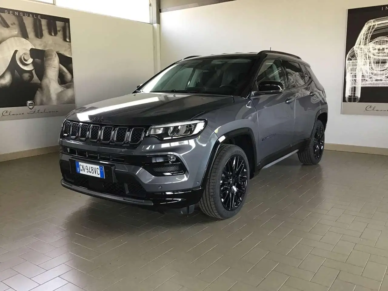 Photo 1 : Jeep Compass 2023 Hybrid