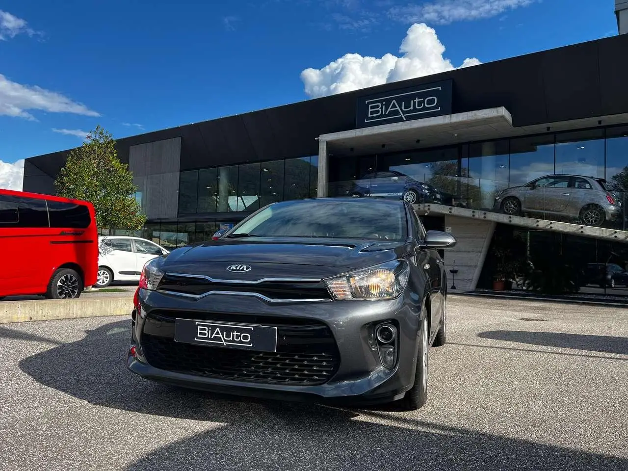 Photo 1 : Kia Rio 2018 Essence