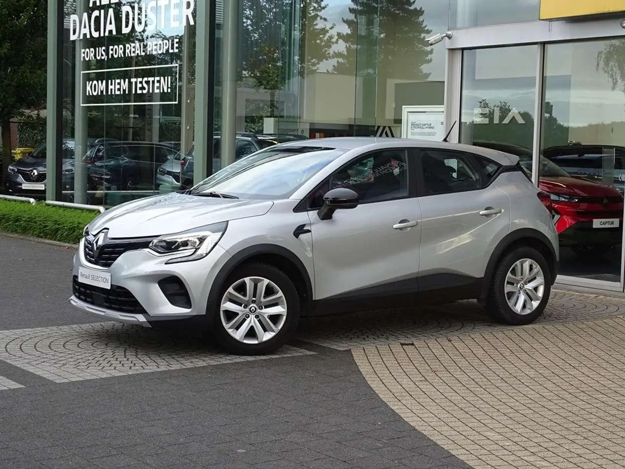 Photo 1 : Renault Captur 2021 Petrol