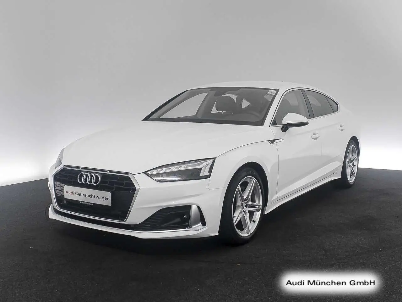 Photo 1 : Audi A5 2021 Essence