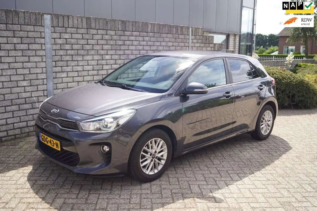 Photo 1 : Kia Rio 2019 Essence