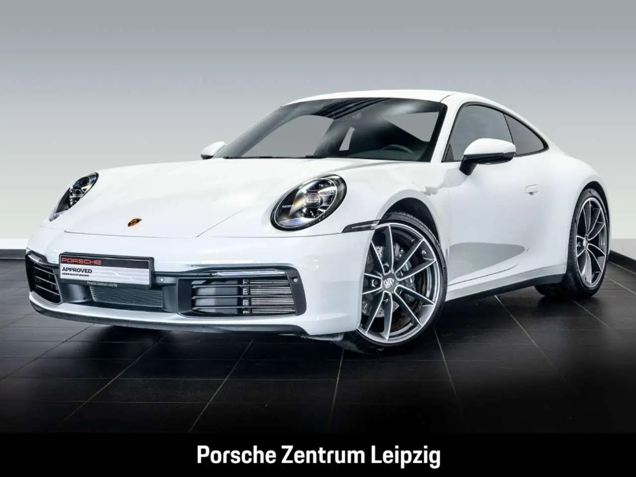 Photo 1 : Porsche 992 2023 Essence