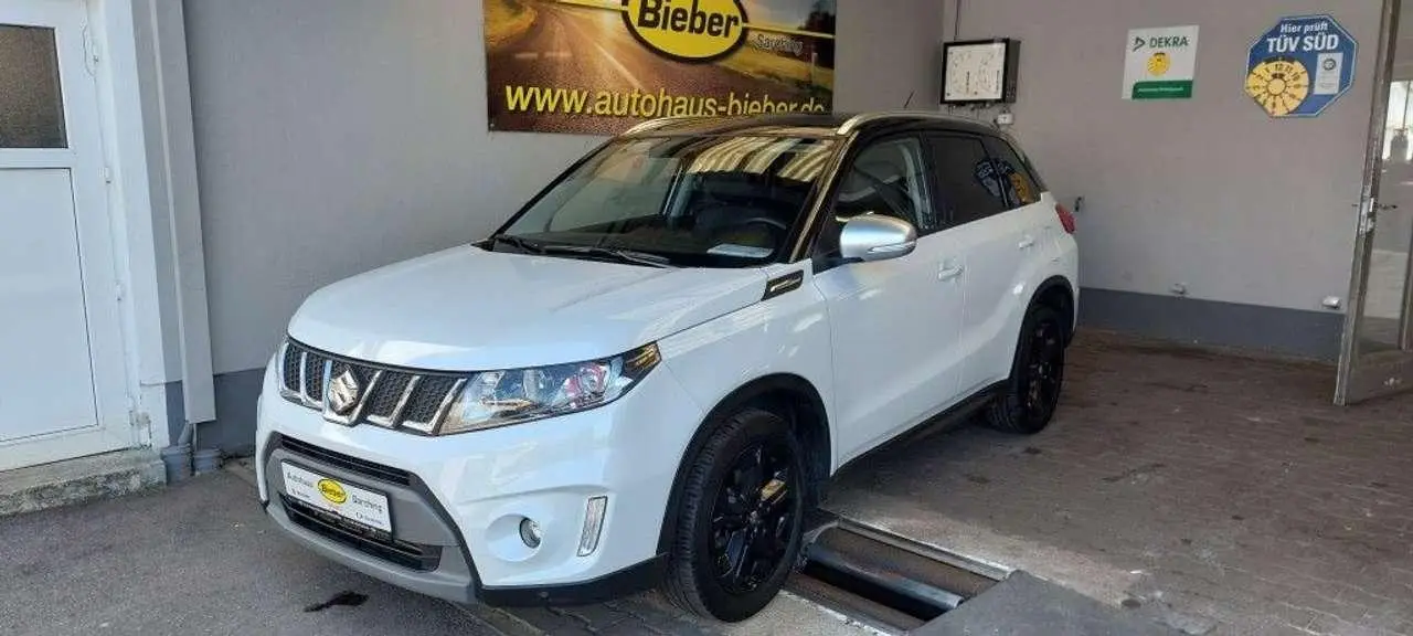 Photo 1 : Suzuki Vitara 2017 Petrol