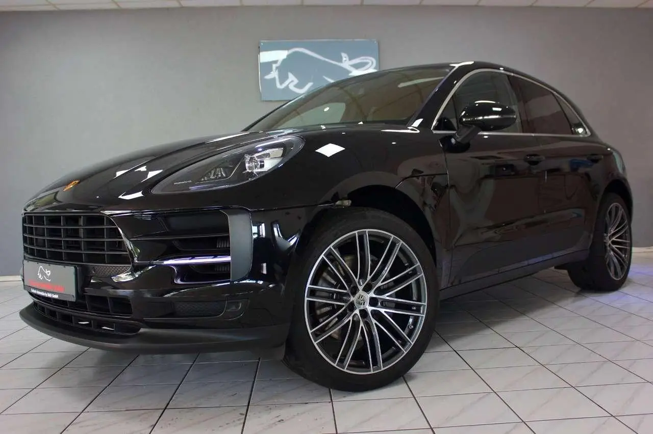 Photo 1 : Porsche Macan 2021 Essence