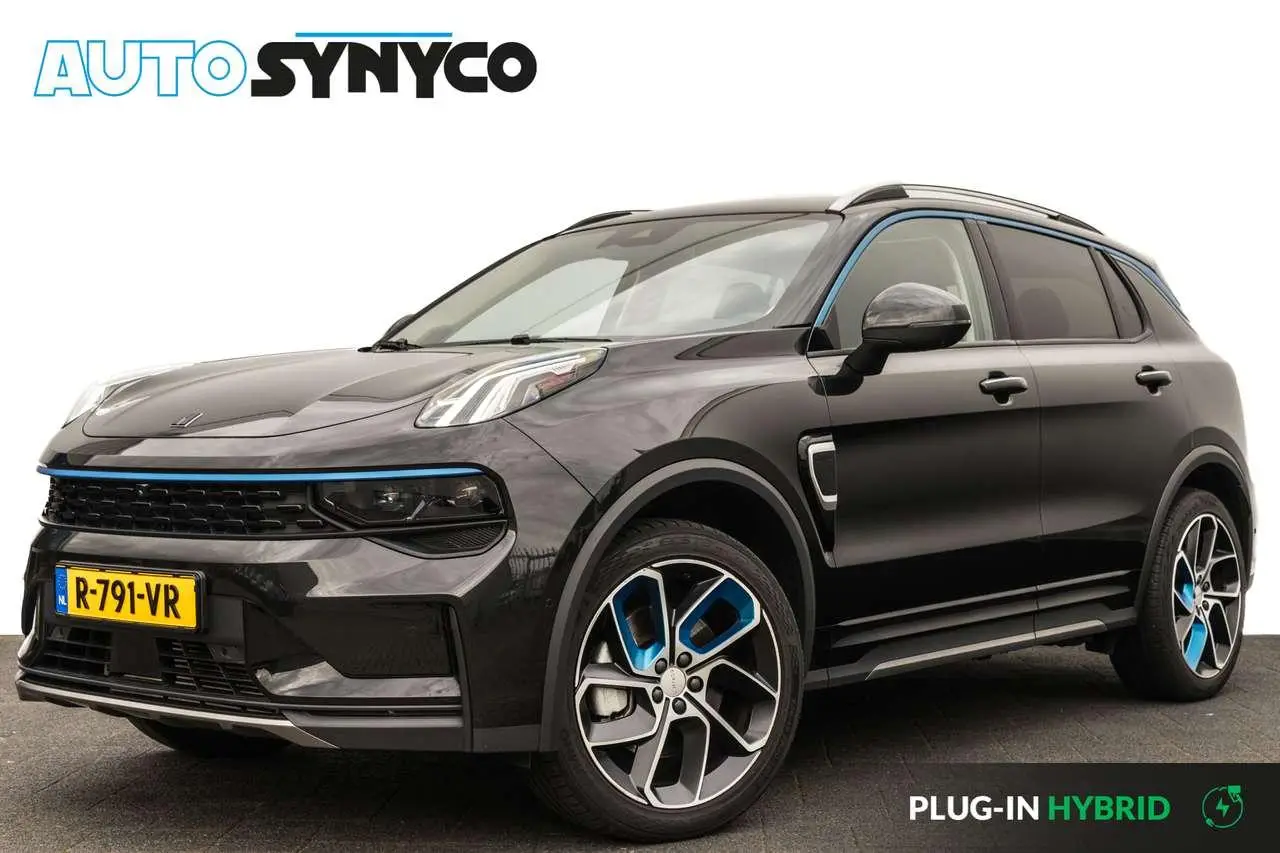 Photo 1 : Lynk & Co 01 2022 Hybrid