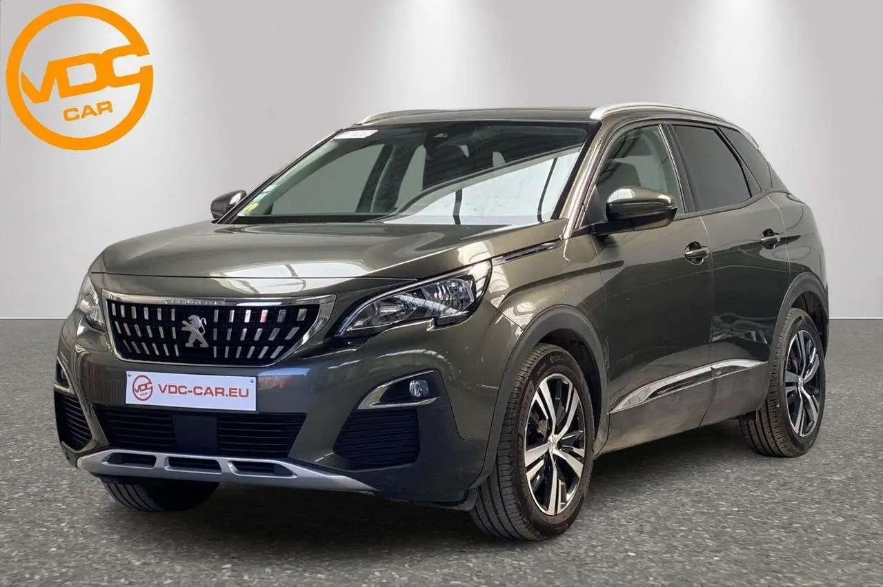 Photo 1 : Peugeot 3008 2020 Diesel