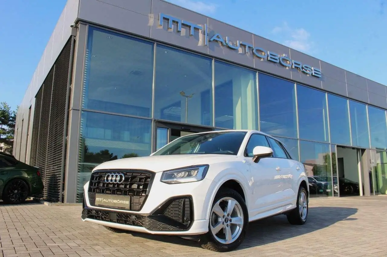 Photo 1 : Audi Q2 2022 Diesel