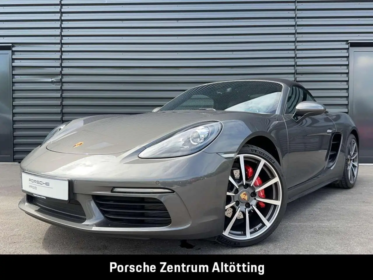 Photo 1 : Porsche Boxster 2023 Petrol