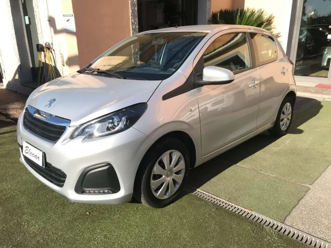 Photo 1 : Peugeot 108 2019 Essence