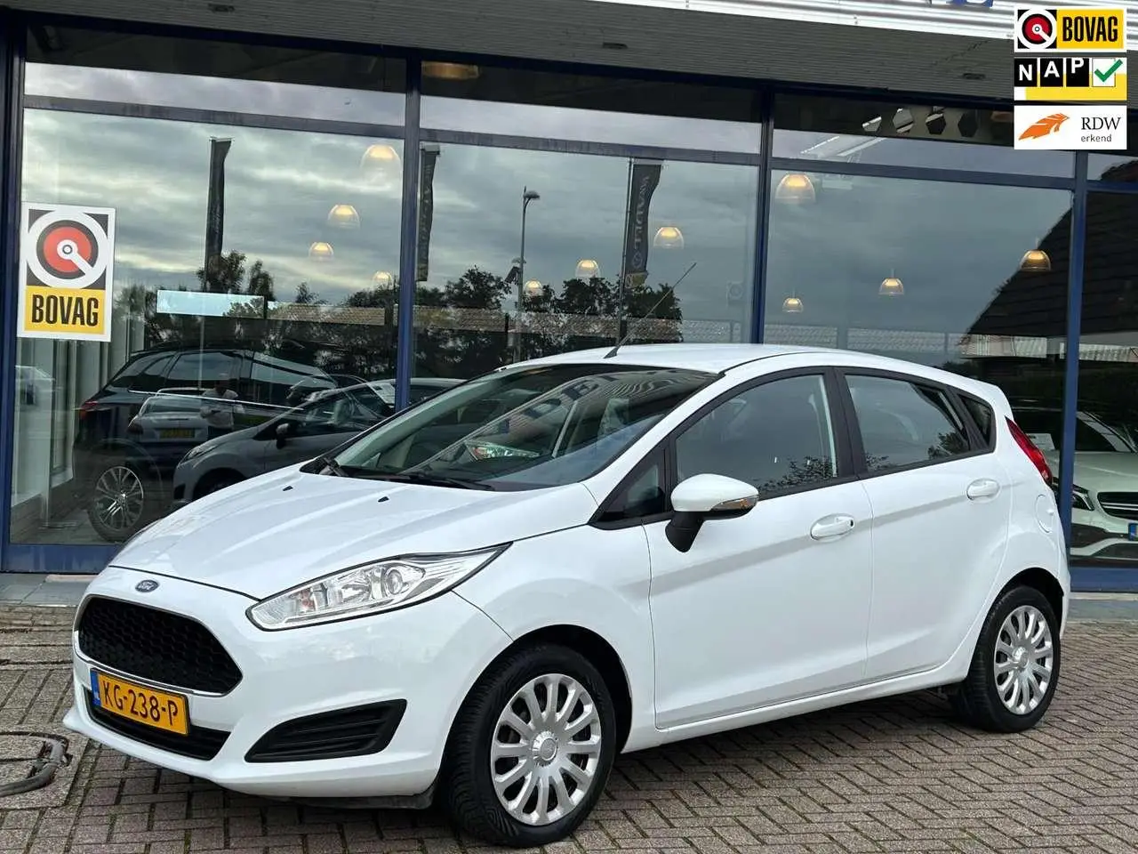 Photo 1 : Ford Fiesta 2016 Petrol