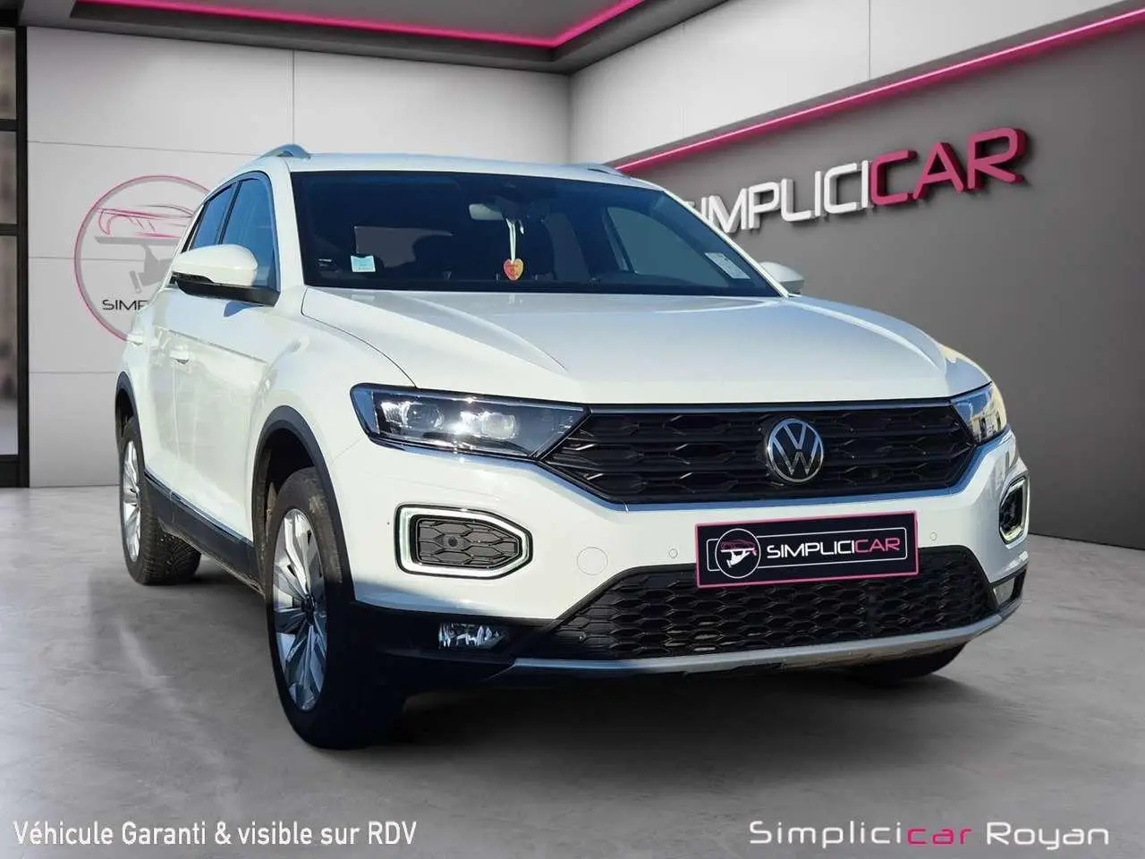 Photo 1 : Volkswagen T-roc 2021 Essence