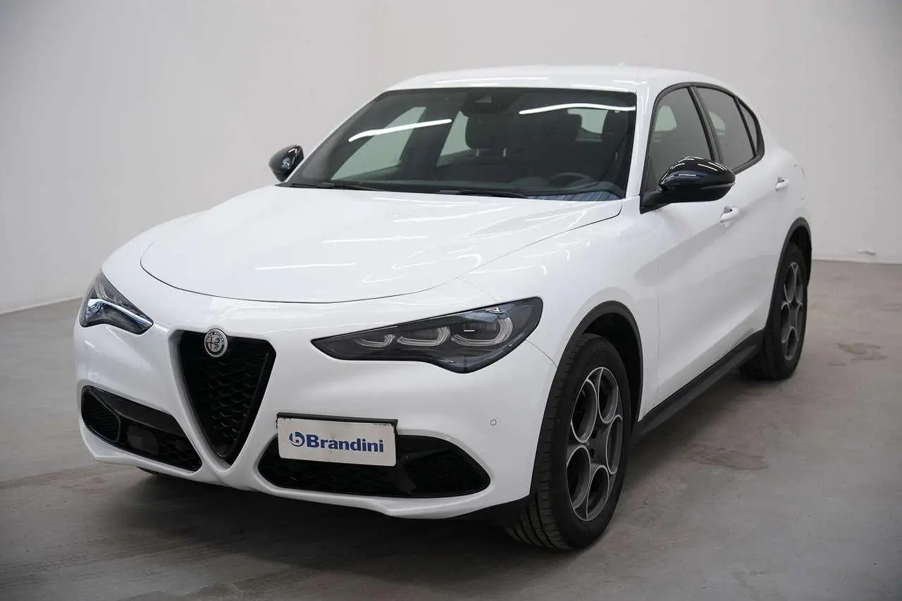 Photo 1 : Alfa Romeo Stelvio 2023 Diesel