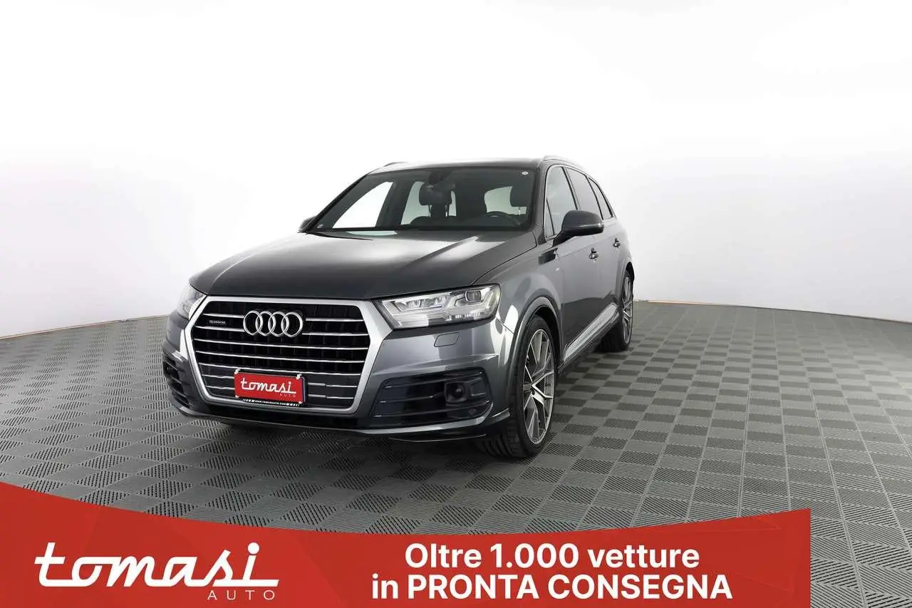 Photo 1 : Audi Q7 2018 Hybride