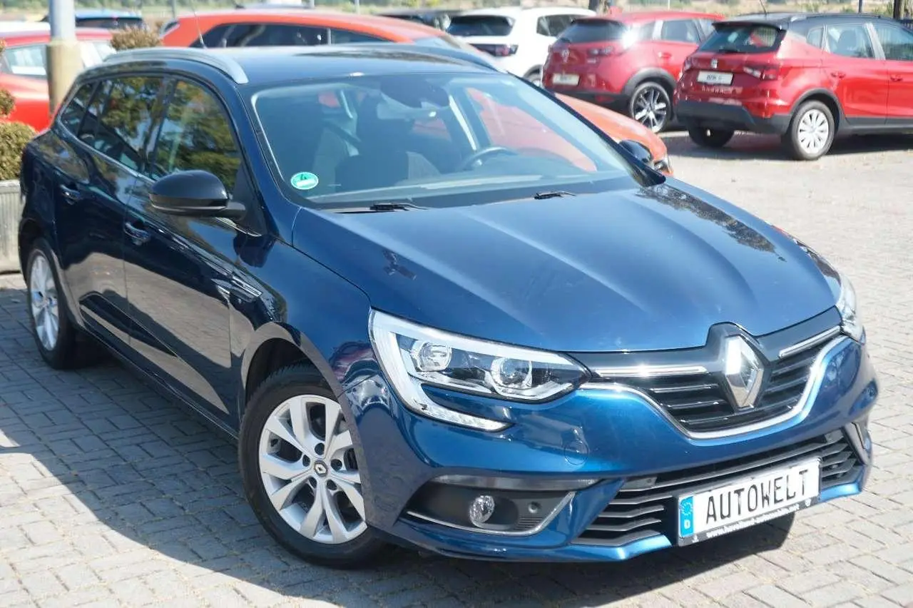 Photo 1 : Renault Megane 2019 Essence