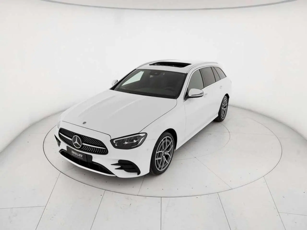 Photo 1 : Mercedes-benz Classe E 2023 Hybride