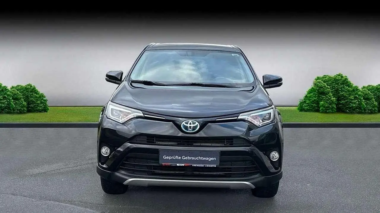 Photo 1 : Toyota Rav4 2016 Hybrid