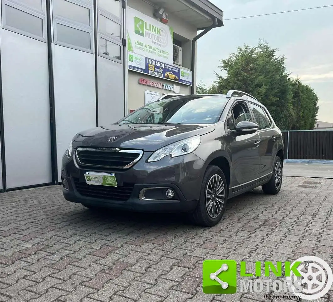 Photo 1 : Peugeot 2008 2015 Petrol