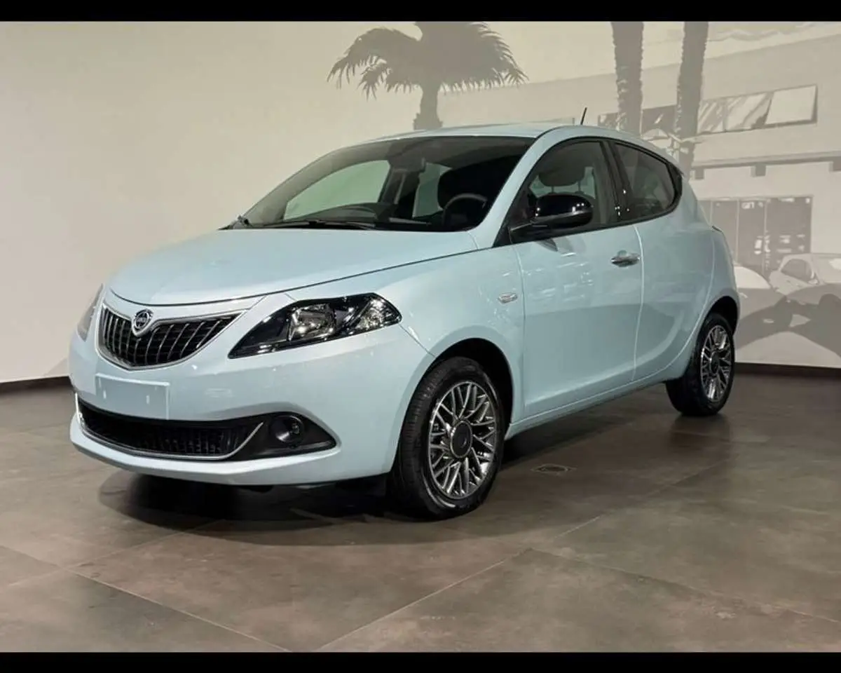 Photo 1 : Lancia Ypsilon 2023 Hybrid