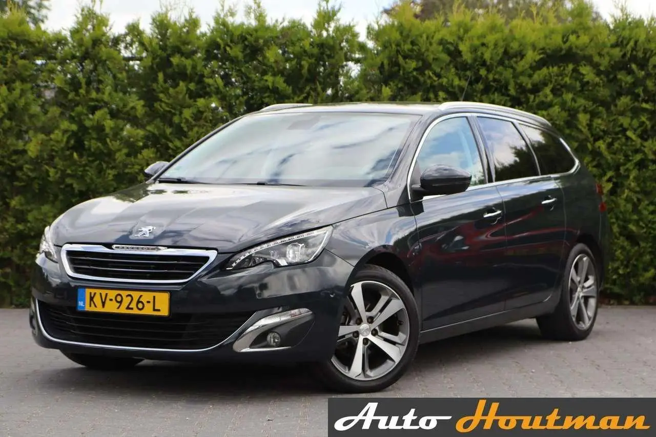 Photo 1 : Peugeot 308 2015 Petrol