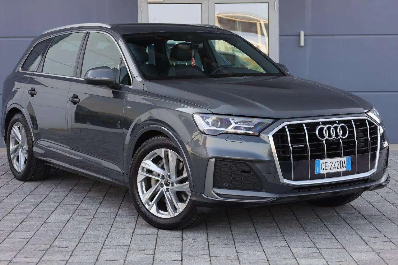 Photo 1 : Audi Q7 2021 Hybrid