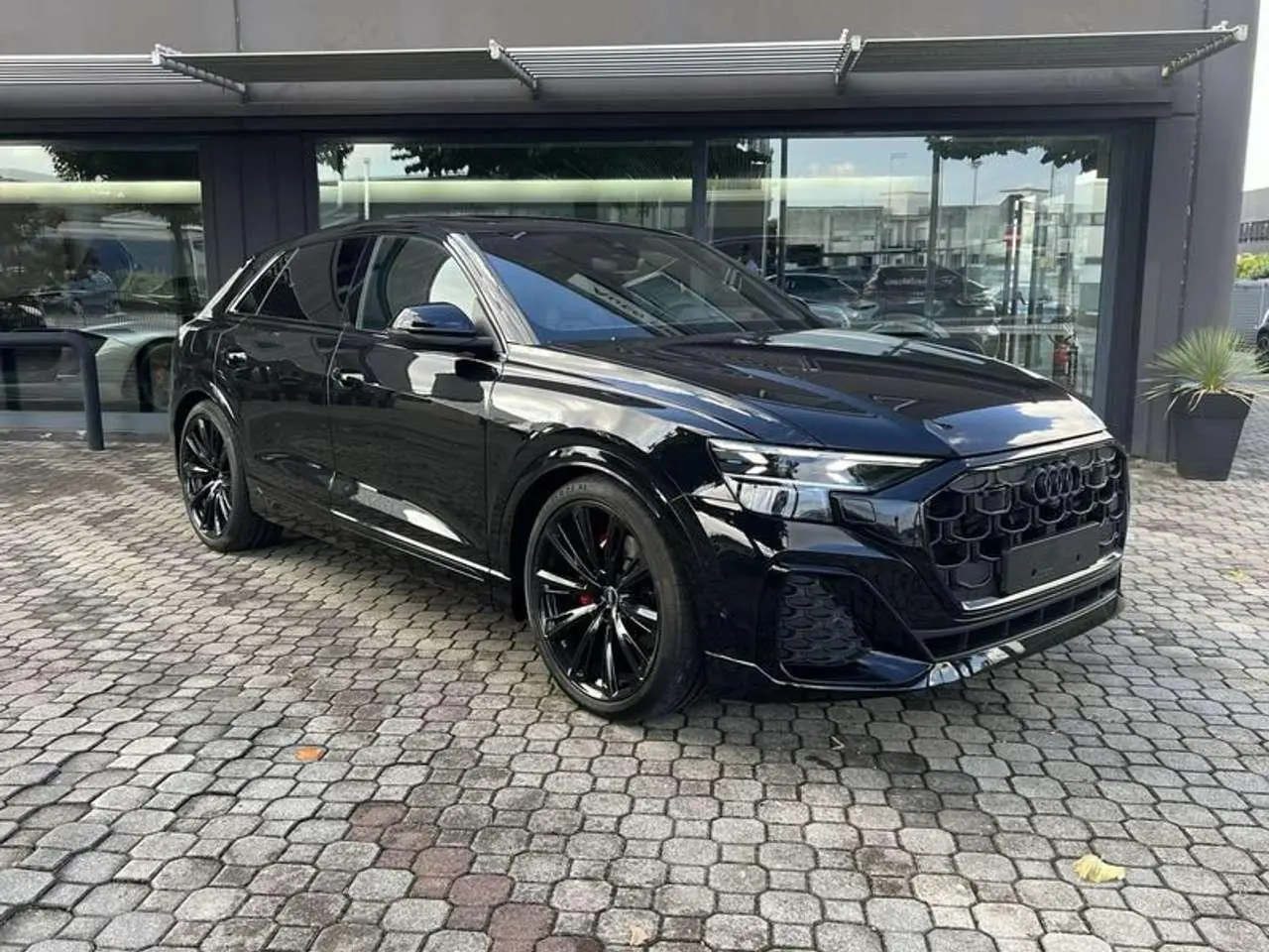 Photo 1 : Audi Q8 2024 Hybride