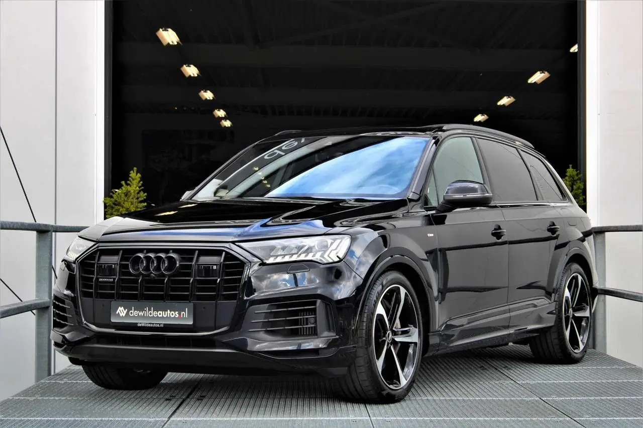 Photo 1 : Audi Q7 2021 Hybride