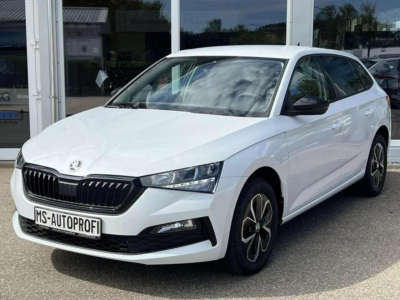 Photo 1 : Skoda Scala 2024 Petrol