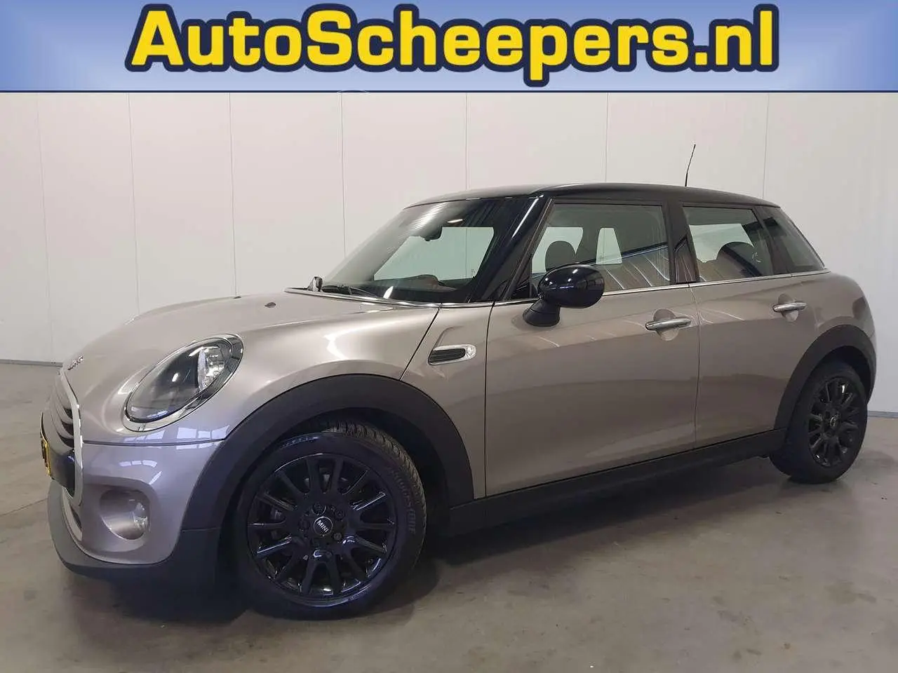 Photo 1 : Mini Cooper 2018 Petrol